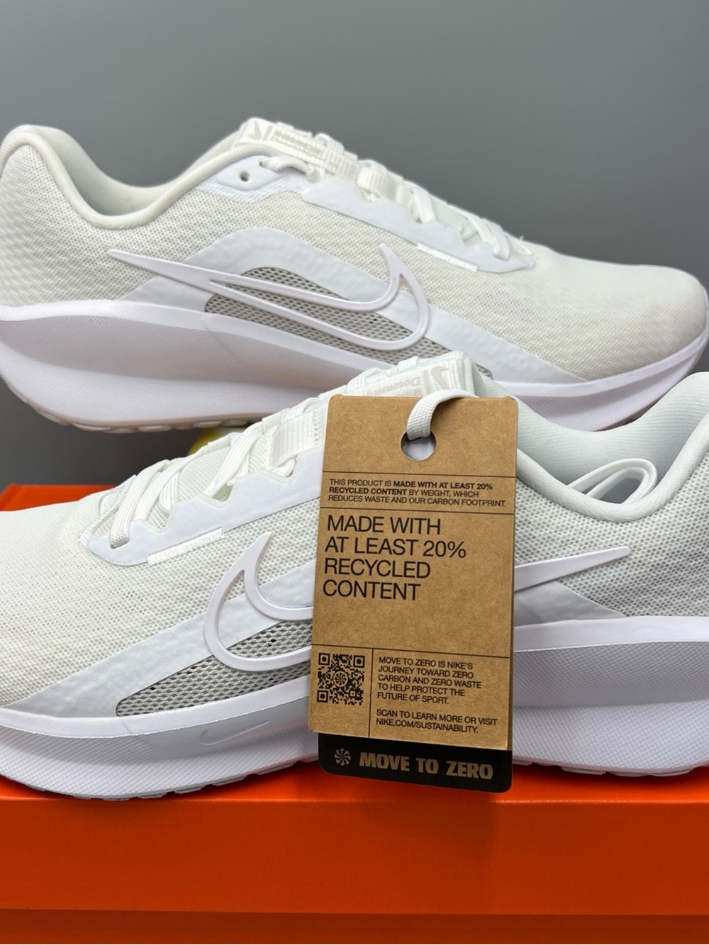 Nike Downshifter 13 Road Running Shoes. Wolf. Men's Sz 10, Wmns 11.5, FD6454-100